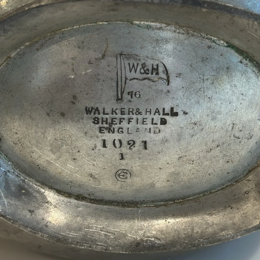 WALKER & HALL Seffield England Pewter Sauce/Gravy Boat Fully Stamped